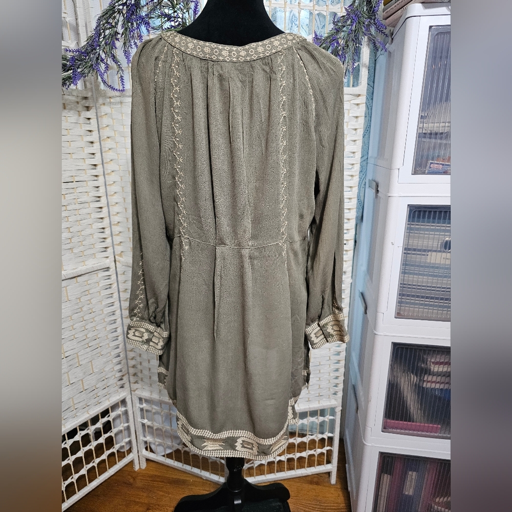 Monoreno Muted Olive Green Boho Hippie Embroidered Tunic - Picture 3 of 9